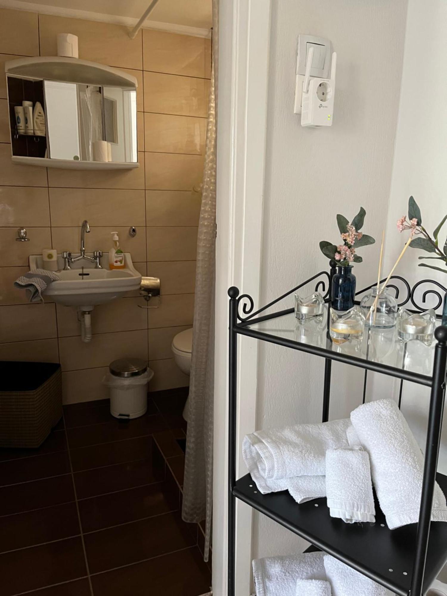 Sea View Apartments Near Athens Airport อาร์เตมีดา ภายนอก รูปภาพ
